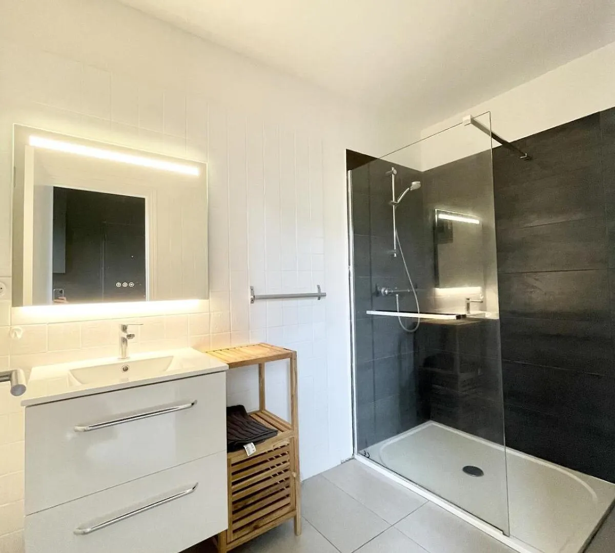 Maison De Charme - Proche Plages Et Bourg Larmor-Plage 0*,  Frankrike